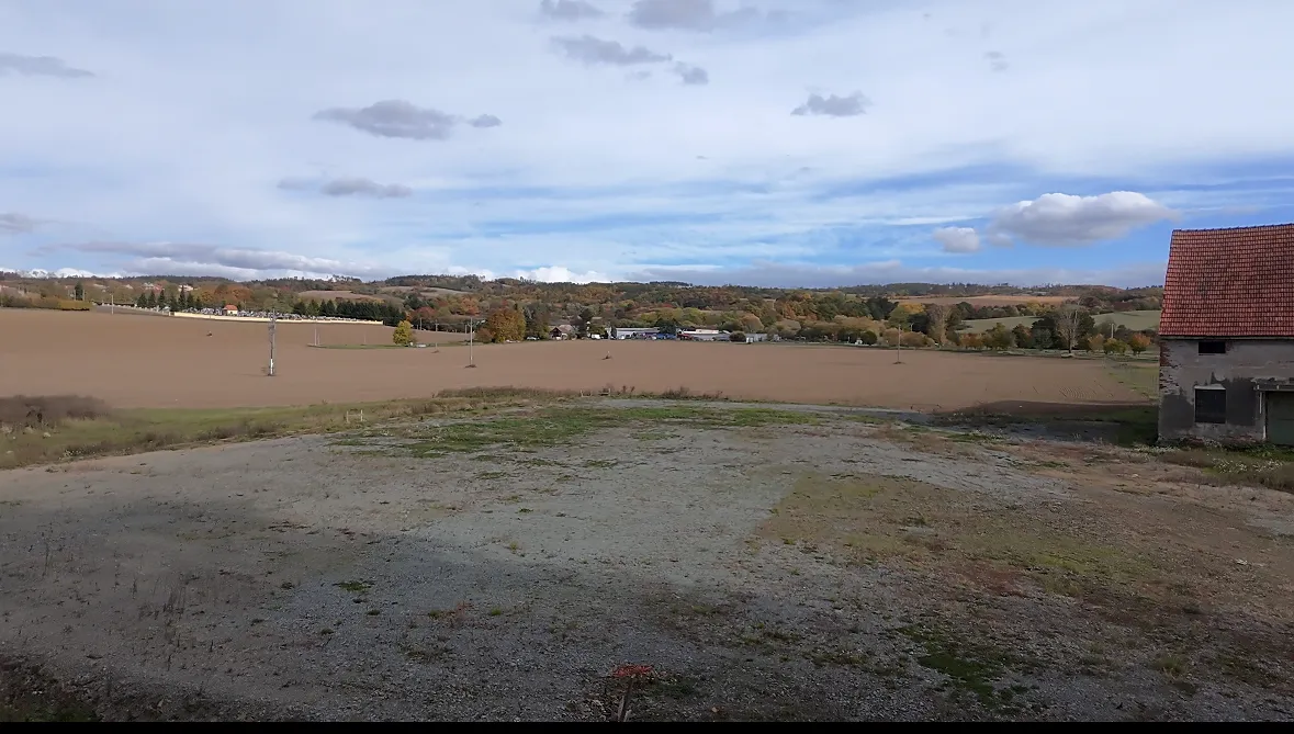 Prodej komerčního pozemku 4400 m²